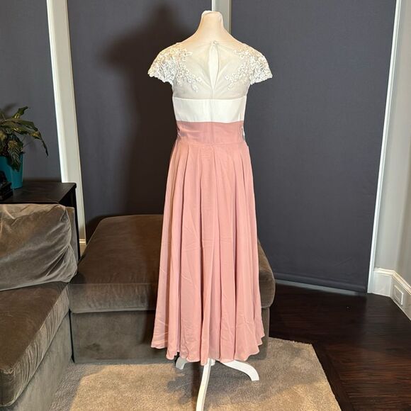 Women’s Ivory Lace Top Pink Chiffon V-Neck Cap Sleeves Formal Dress Size 4 NWT - Picture 4 of 11